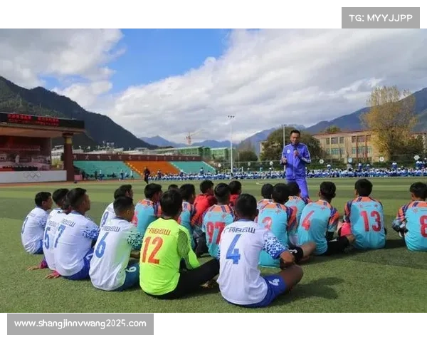 海南屯昌推广武术与椰子鸡套餐合作 50家餐饮企业签约参赛队助力发展