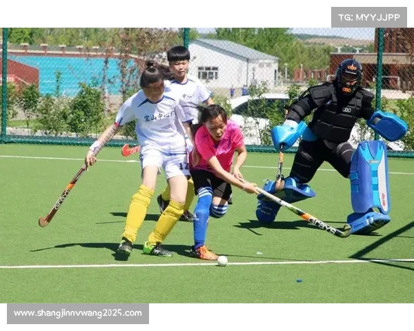 莫旗开创中国曲棍球先河谱写组建首支男女球队辉煌篇章